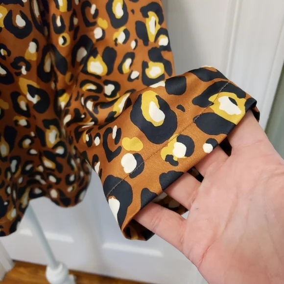 NWT Express X Lady Gang Cheetah Print Satin Feel Pajama Top Size Medium - Picture 2 of 8